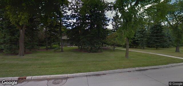 Photo of 490 Park Boulevard W in Winnipeg, Manitoba