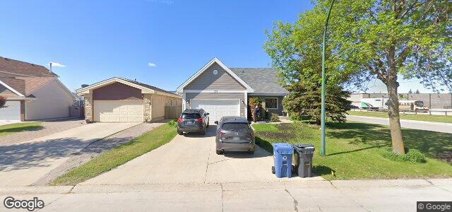 135 Poplynn Drive（加拿大曼尼托巴省溫尼伯市）房屋照片