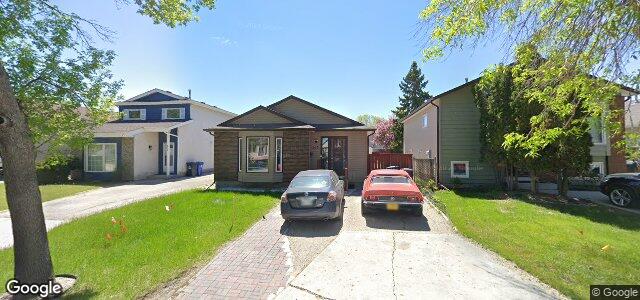 Photo of 143 Barnham Crescent in Winnipeg, Manitoba