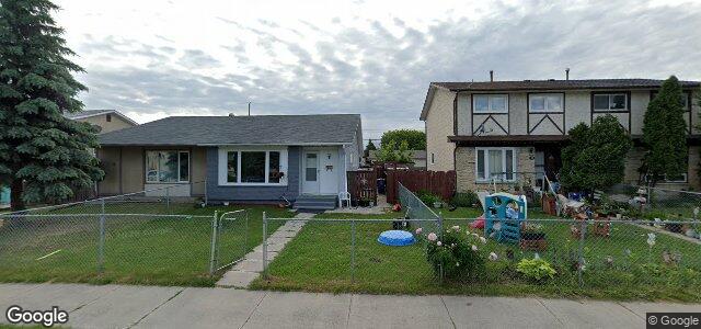 Larawan ng 15 Code Street sa Winnipeg, Manitoba