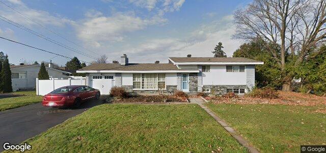 Photo of 2 Gaynor Place in Winnipeg, Manitoba