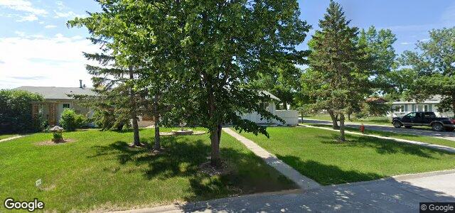 Larawan ng 2 Muska Bay sa Winnipeg, Manitoba