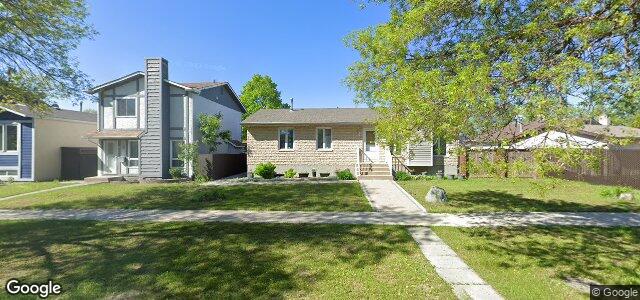 Larawan ng 215 Egesz Street sa Winnipeg, Manitoba