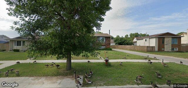 2278 Burrows Avenue（加拿大曼尼托巴省溫尼伯市）房屋照片