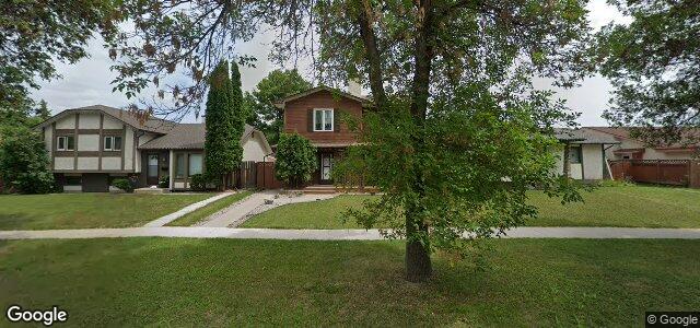 2435 Burrows Avenue（加拿大曼尼托巴省溫尼伯市）房屋照片