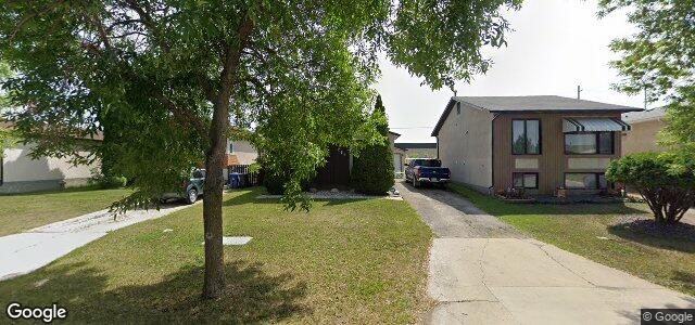 Larawan ng 266 Weitzel Street sa Winnipeg, Manitoba