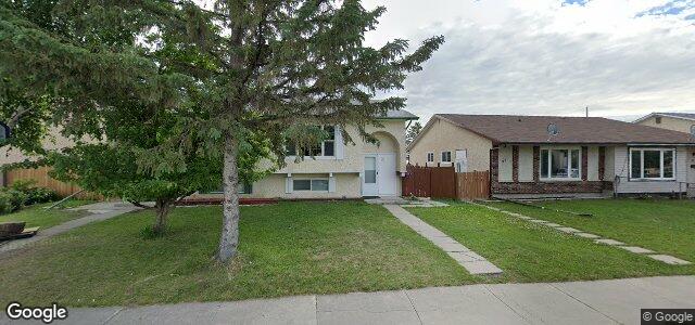 Larawan ng 31 Code Street sa Winnipeg, Manitoba