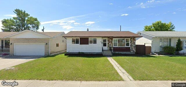 Photo of 32 Hunt Avenue in Winnipeg, Manitoba