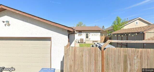 421 Egesz Street（加拿大曼尼托巴省溫尼伯市）房屋照片