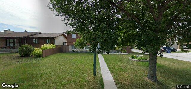 427 Egesz Street（加拿大曼尼托巴省溫尼伯市）房屋照片