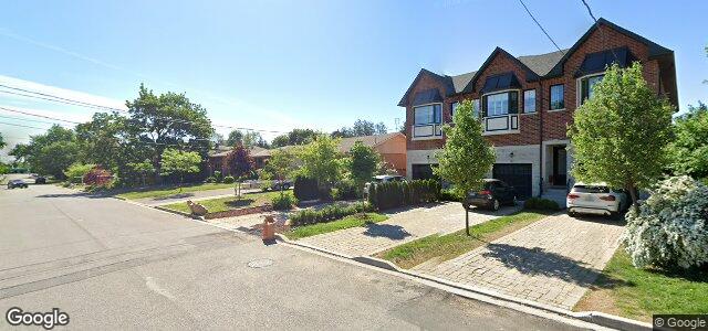 Photo of 82 Hunt Avenue in Winnipeg, Manitoba