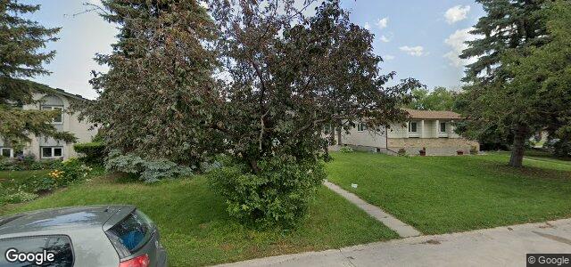 Photo of 102 De Jong Crescent in Winnipeg, Manitoba