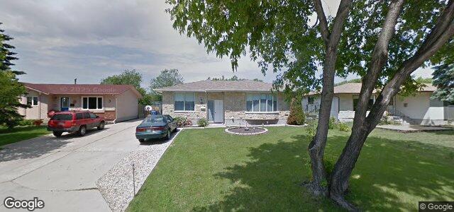 130 Amelia Crescent（加拿大曼尼托巴省溫尼伯市）房屋照片