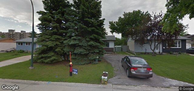 18 Rizer Crescent（加拿大曼尼托巴省溫尼伯市）房屋照片