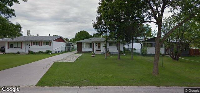 Larawan ng 6 Merrill Crescent sa Winnipeg, Manitoba