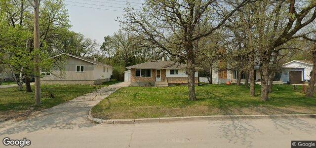 141 St Vital Road（加拿大曼尼托巴省溫尼伯市）房屋照片