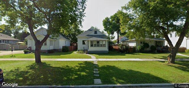 Larawan ng 108 Ravelston Avenue W sa Winnipeg, Manitoba