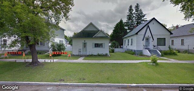 Photo of 116 Rosseau Avenue W in Winnipeg, Manitoba
