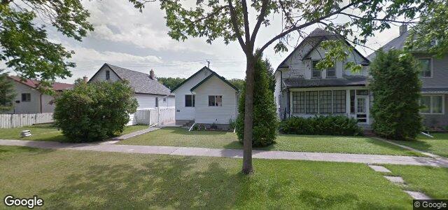 Photo of 216 Yale Avenue W in Winnipeg, Manitoba