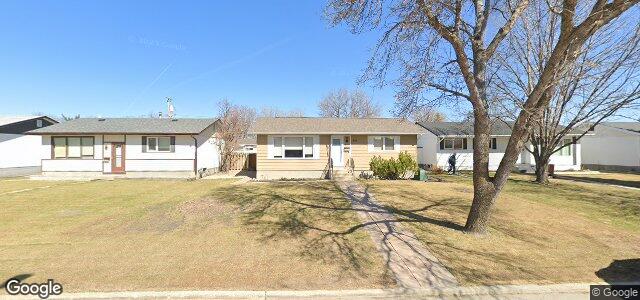 Larawan ng 205 Woodydell Avenue sa Winnipeg, Manitoba