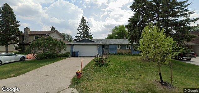 Photo of 106 Lake Lindero Road in Winnipeg, Manitoba