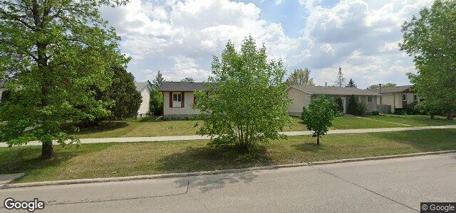 1222 Chancellor Drive（加拿大曼尼托巴省溫尼伯市）房屋照片