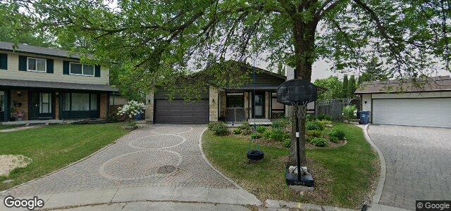 15 Lake Green Place（加拿大曼尼托巴省溫尼伯市）房屋照片