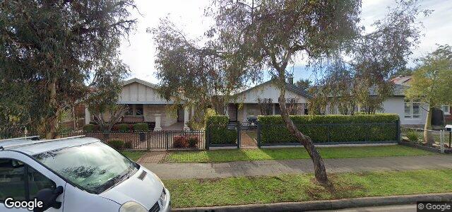 15 Salisbury Crescent（加拿大曼尼托巴省溫尼伯市）房屋照片