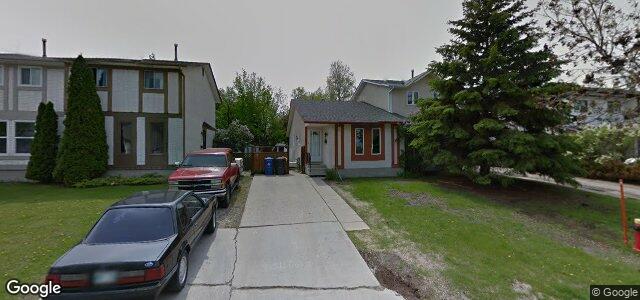 213 Lake Village Road（加拿大曼尼托巴省溫尼伯市）房屋照片