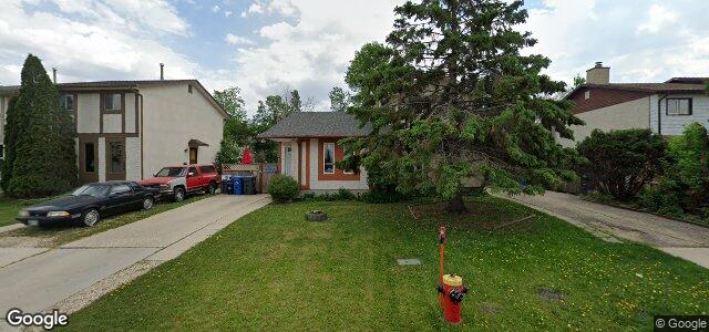 215 Lake Village Road（加拿大曼尼托巴省溫尼伯市）房屋照片