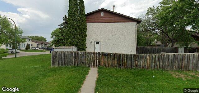 Larawan ng 221 Lake Village Road sa Winnipeg, Manitoba