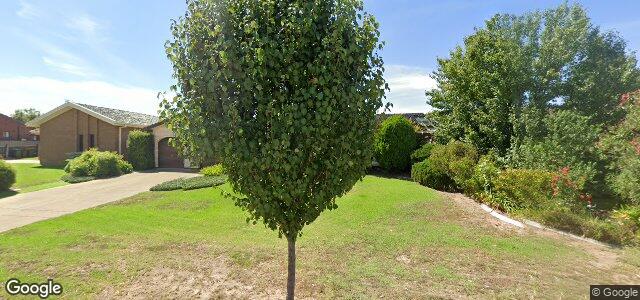 Larawan ng 35 East Lake Drive sa Winnipeg, Manitoba