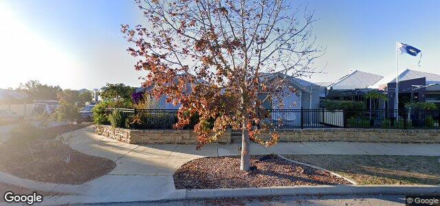 Larawan ng 37 Santa Clara Crescent sa Winnipeg, Manitoba