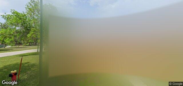 Larawan ng 64 West Lake Crescent sa Winnipeg, Manitoba