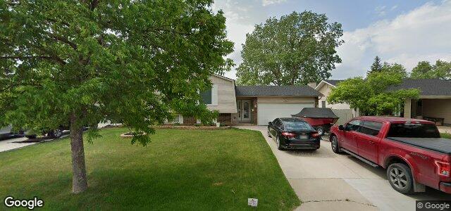 Larawan ng 82 Syracuse Crescent sa Winnipeg, Manitoba