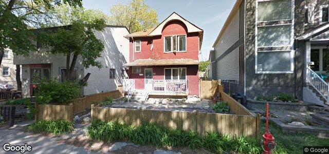 Larawan ng 205 Langside Street sa Winnipeg, Manitoba
