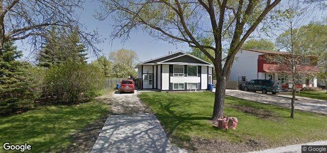 Larawan ng 100 Brownell Bay sa Winnipeg, Manitoba