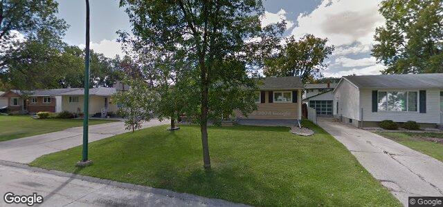 Photo of 229 Hammond Road in Winnipeg, Manitoba