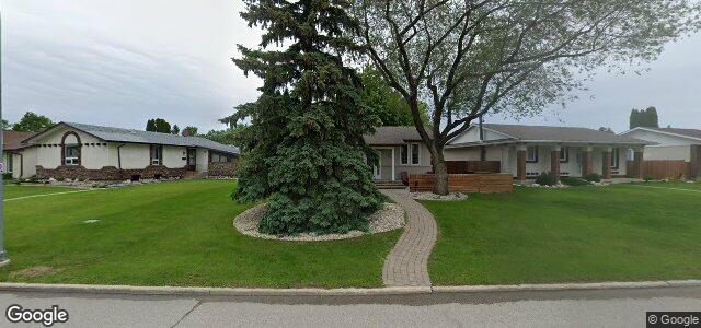 Photo of 893 Dale Boulevard in Winnipeg, Manitoba