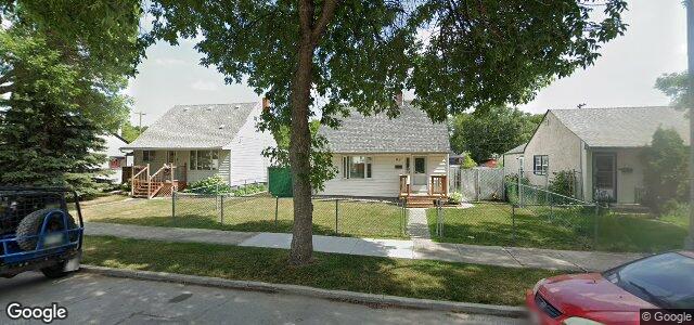 Photo of 1417 Mcdermot Avenue W in Winnipeg, Manitoba