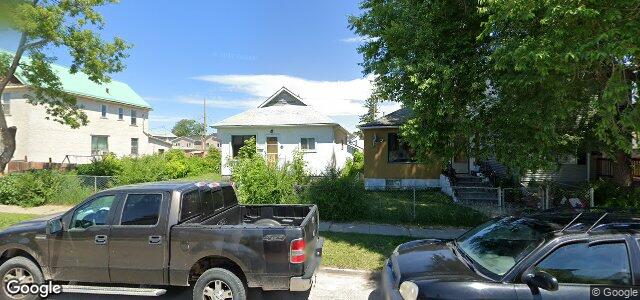 Photo of 1531 Ross Avenue W in Winnipeg, Manitoba