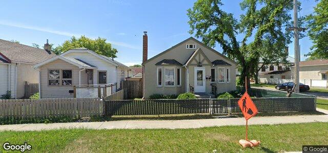 Photo of 1582 Ross Avenue W in Winnipeg, Manitoba
