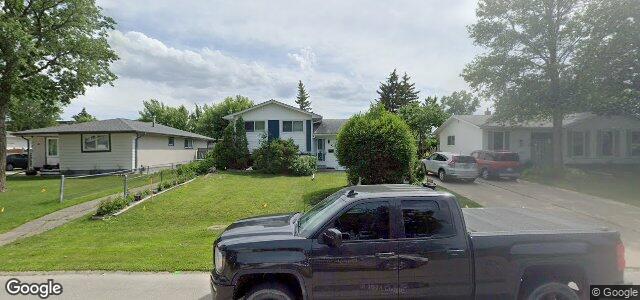 Photo of 137 Dickens Drive in Winnipeg, Manitoba