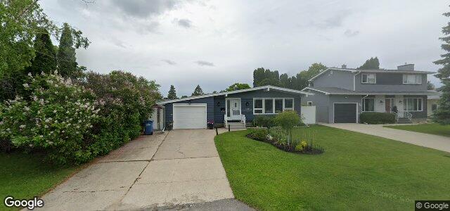 Photo of 194 Whitegates Crescent in Winnipeg, Manitoba