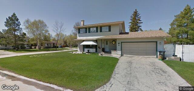 Photo of 28 Haliburton Bay in Winnipeg, Manitoba