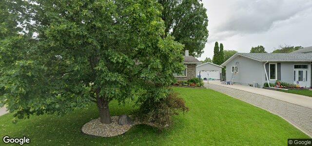 30 Cora Avenue（加拿大曼尼托巴省溫尼伯市）房屋照片