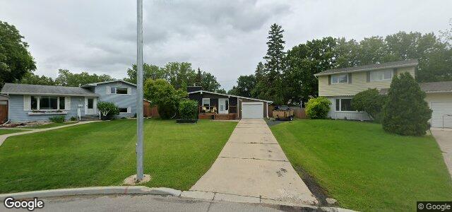 300 Whitegates Crescent ਦੀ ਫੋਟੋ, ਵਿਨੀਪਿਗ, ਮੈਨੀਟੋਬਾ