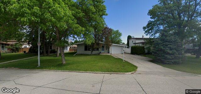 3323 Assiniboine Avenue（加拿大曼尼托巴省溫尼伯市）房屋照片