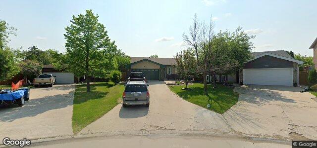 102 Burlington Way（加拿大曼尼托巴省溫尼伯市）房屋照片