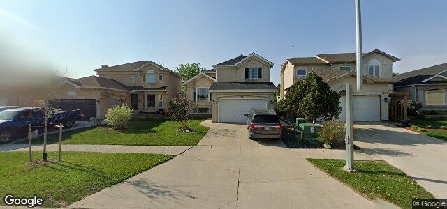 704 Scurfield Boulevard（加拿大曼尼托巴省溫尼伯市）房屋照片